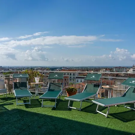 Ariston & Hotel 4*