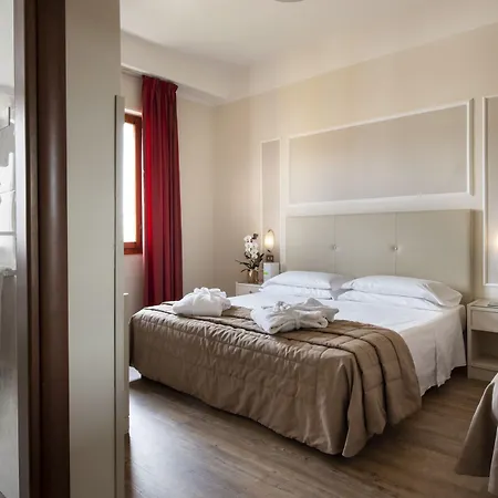 Ariston & Hotel 4*