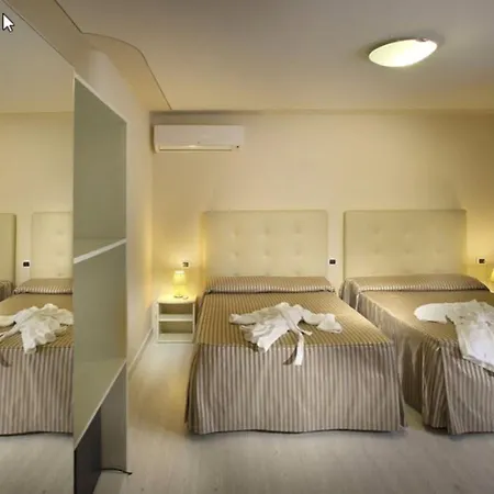 Ariston & Hotel 4*