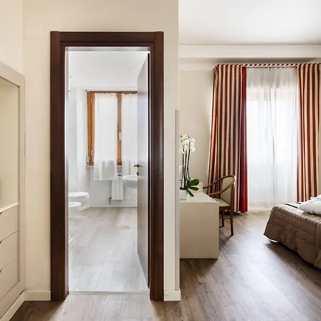 Ariston & 4*