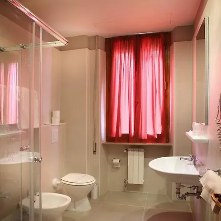Ariston & Hotel 4*