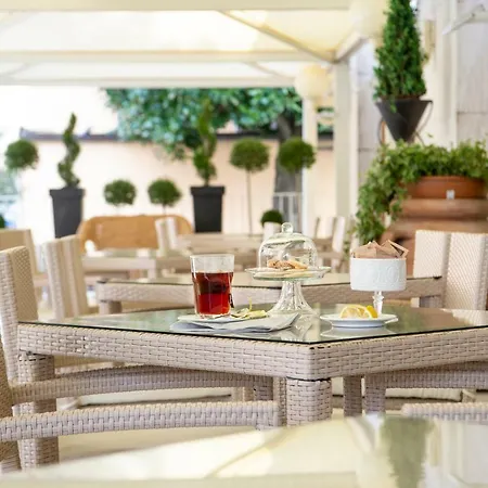 Ariston & Hotel
