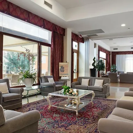Ariston & Hotel