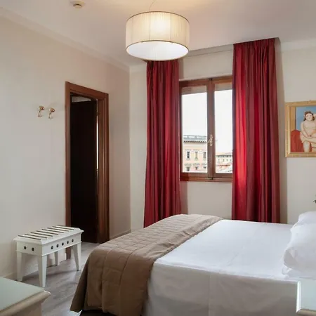 Ariston & Hotel