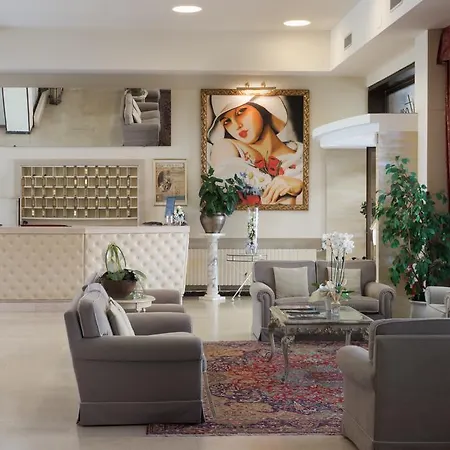 Ariston & Отель 4*